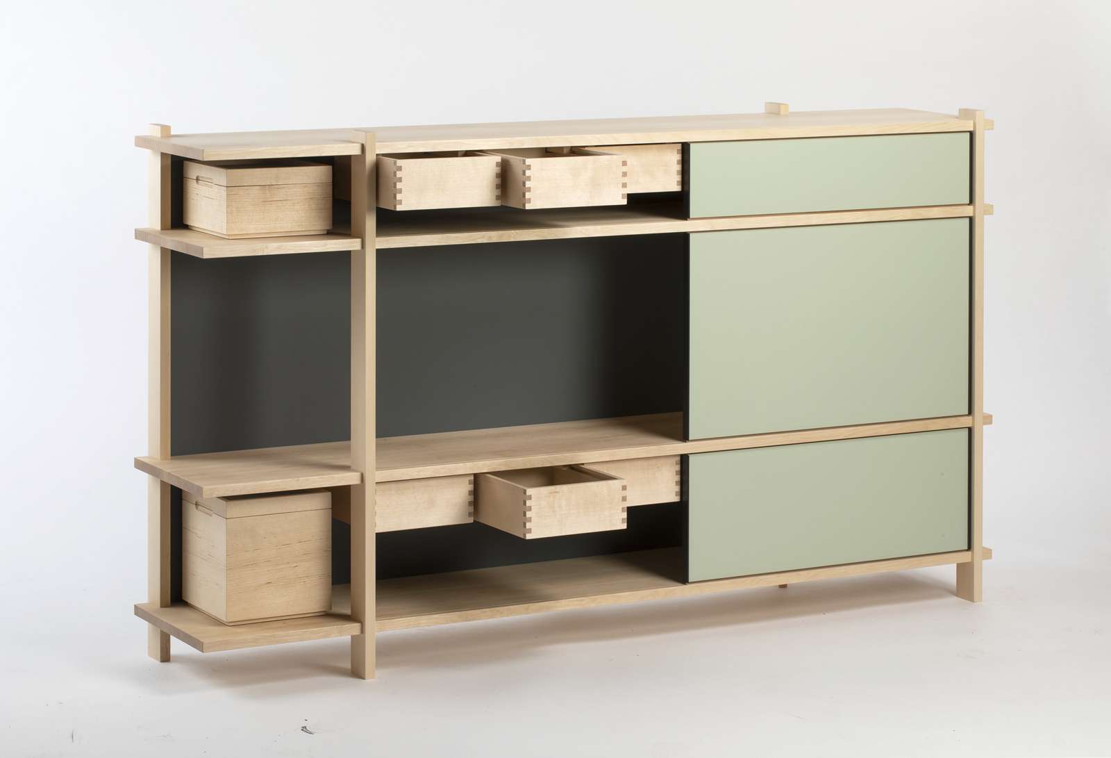 This is Wood Garderobe