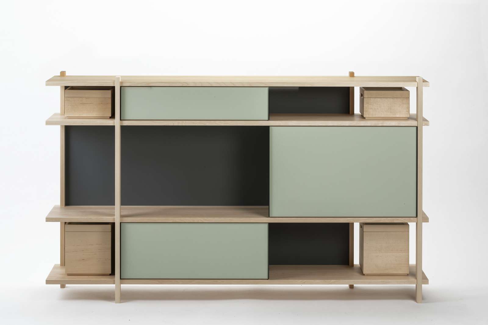 This is Wood Garderobe