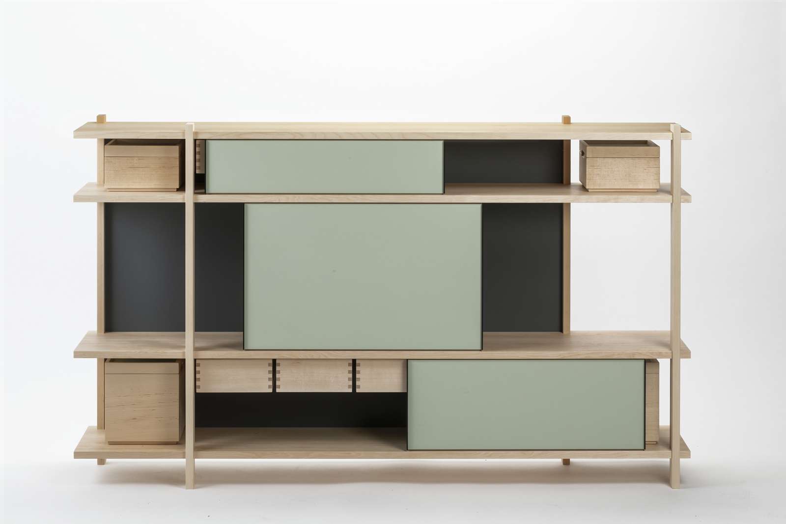 This is Wood Garderobe