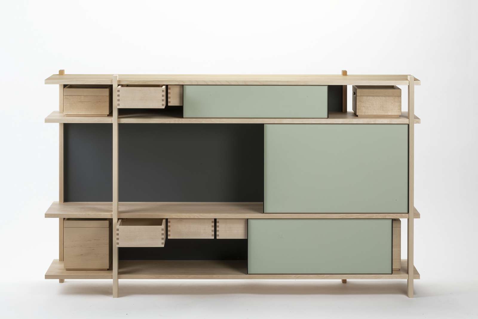 This is Wood Garderobe