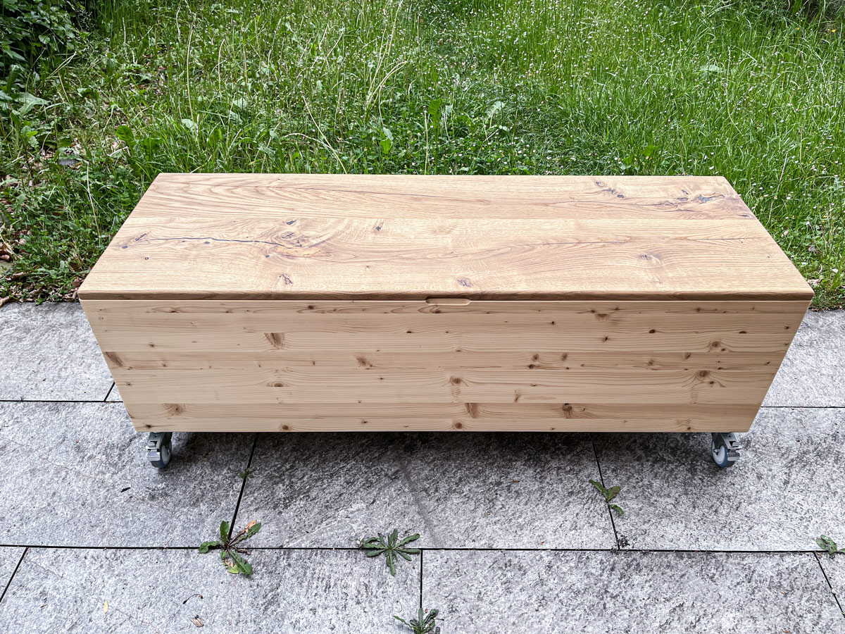 This is Wood Truhe aus Vollholz